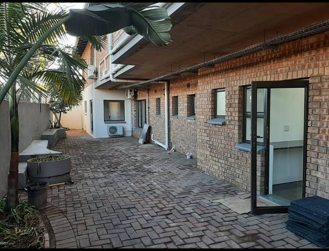 88M² OFFICE TO LET IN HILLCREST CENTRAL